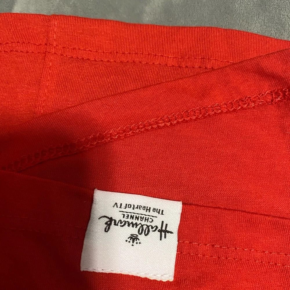 NWT! Hallmark Christmas Tee - Picture 7 of 7